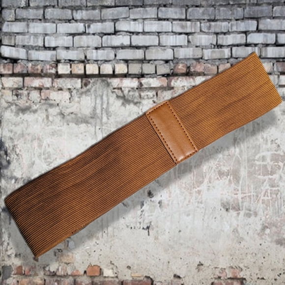 Brown Stretch Belt 3 Buckles in Front Velcro Closure in Back Silver S/M - Picture 8 of 10